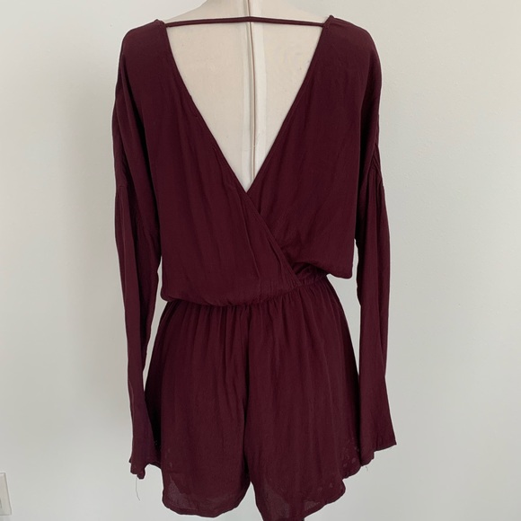 ASTR Peek-a-Boo Lace Silk Blend Romper - Picture 4 of 8